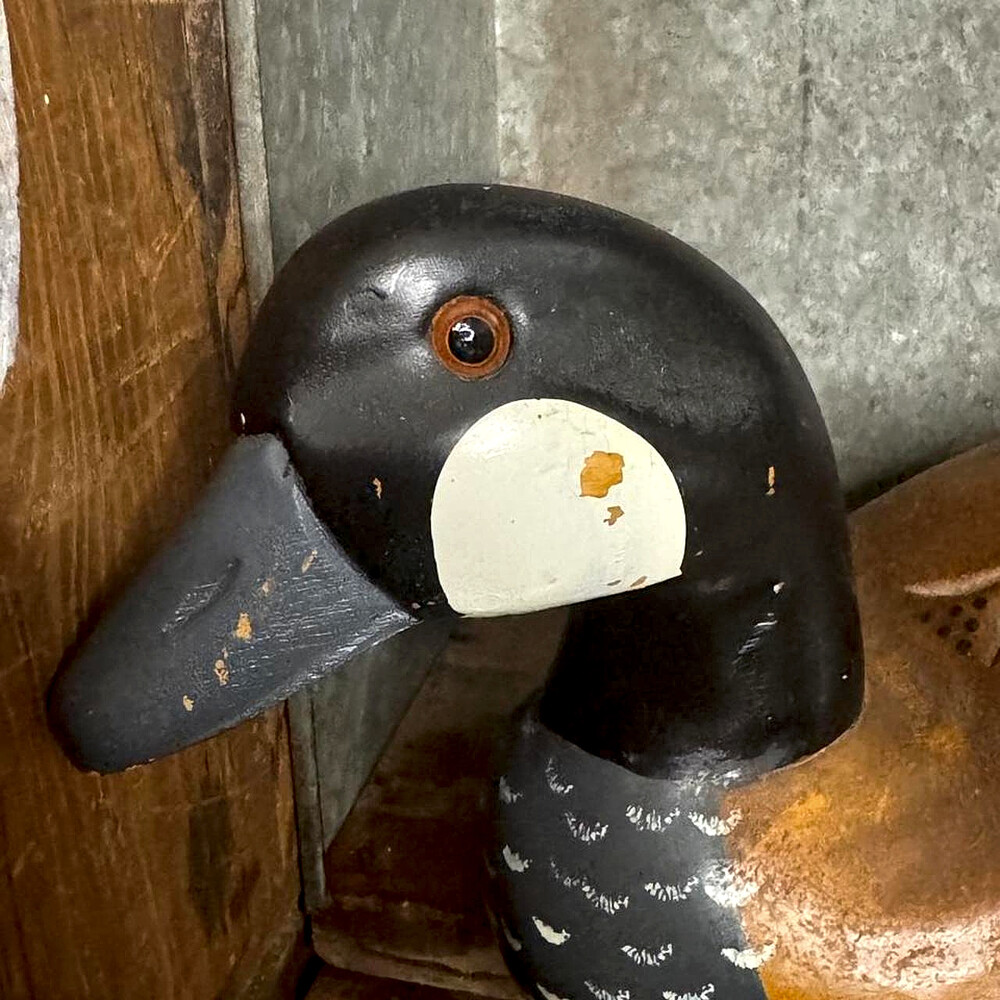 Vintage Hand Painted Wood Canada Goose Decoy – Made in Taiwan – Cabin Lodge Deco - Picture 2 of 6